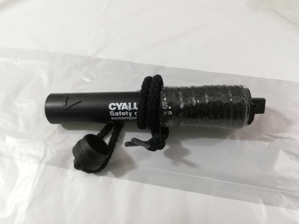 Cyalume SOS survival signal light, 360 degrees of guaranteed light