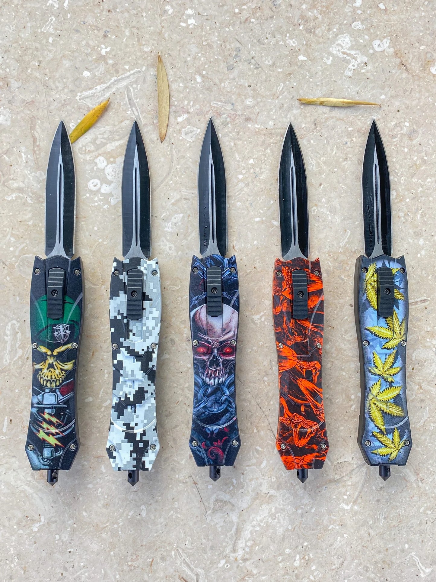 Blue Skull Automatic Knife