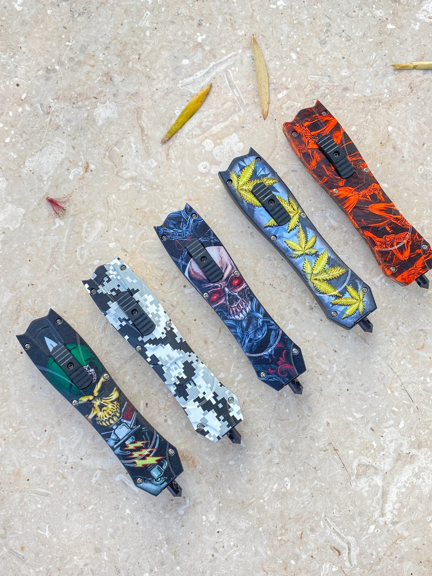 Blue Skull Automatic Knife