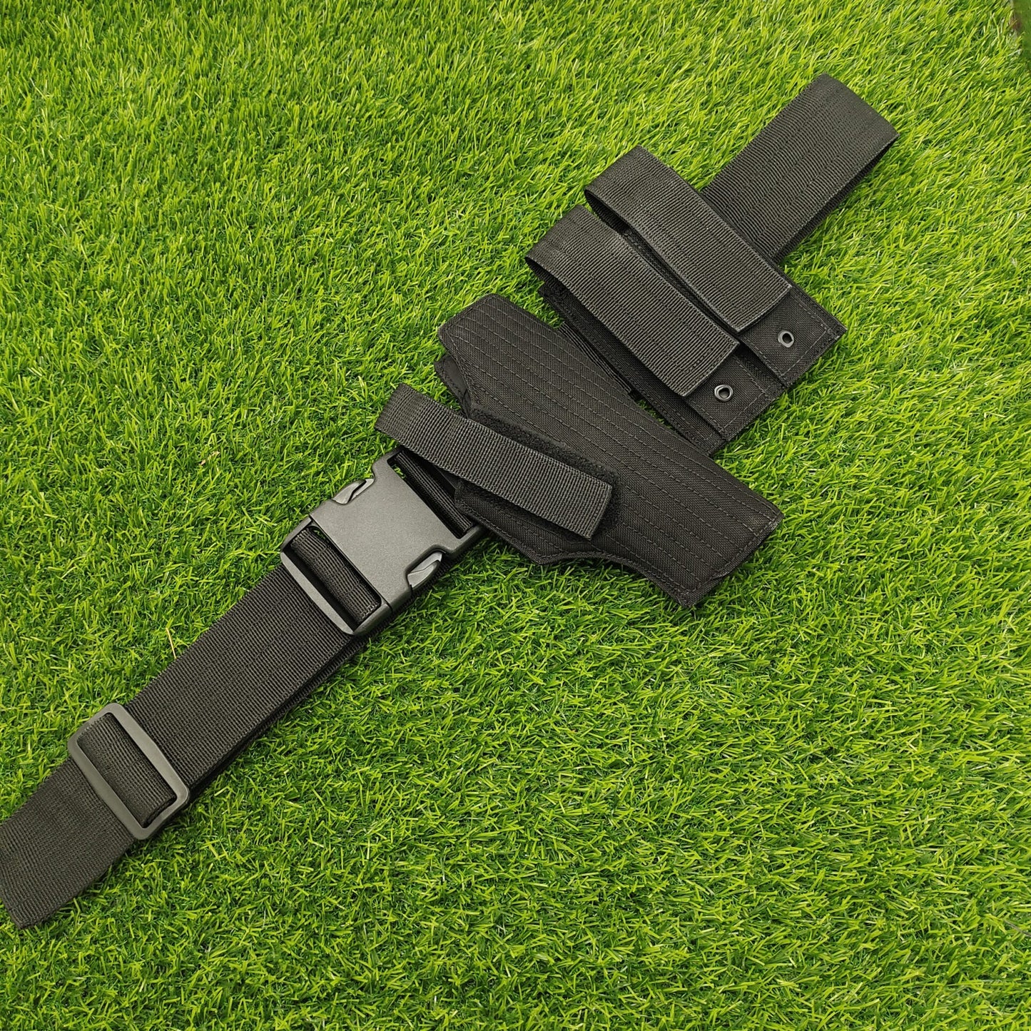 Imported Belly Belt Holster for 9mm and 30 Bore Pistols with 2 Spare mag pouches