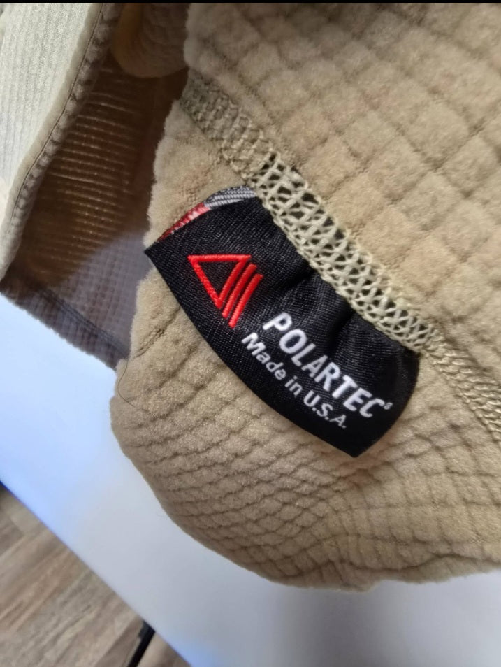 US Military ECWCS Gen III Level II mid-weight thermal wear.