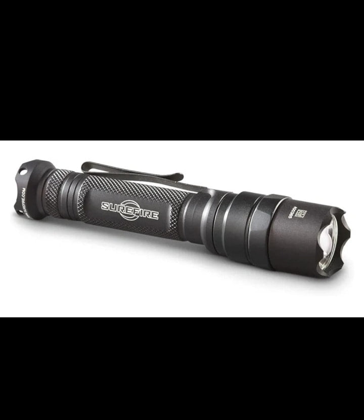 SureFire E2D LED Defender Ultra – Tactical High-Performance Flashlight