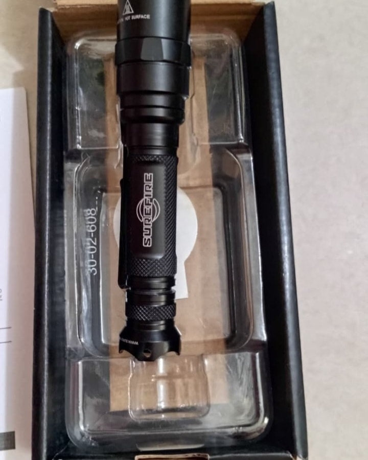 SureFire E2D LED Defender Ultra – Tactical High-Performance Flashlight