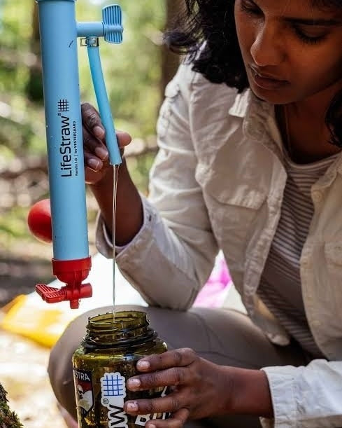 LifeStraw Family 1.0 Portable Gravity Water Purifier – 3 Years of Clean Water for a Family of 5