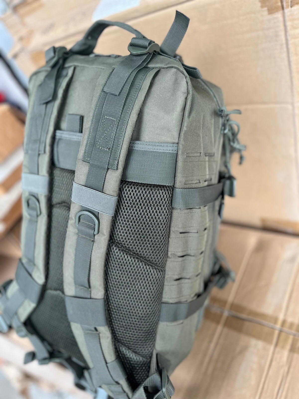 Tactical Carry Bag (Imported Quality) 💼🎯 

Built for ultimate durability and outdoor organization. Heavy-duty material with multi-pocket storage designed for tactical gear, everyday carry, and field travel