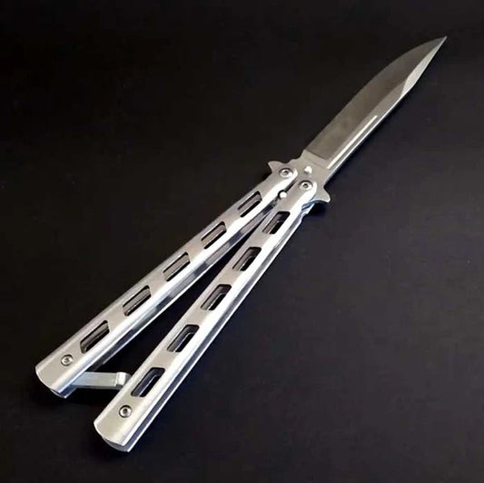 Premium folding tool with smooth butterfly-style mechanism