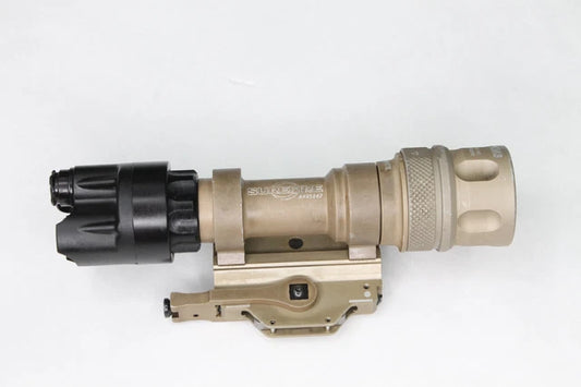 Surefire M962 flashlight Pakistan, USGI tactical flashlight, weapon-mounted flashlight, military flashlight Pakistan, tactical weapon light, Surefire flashlight for rifles, AR-15 flashlight, high lumen tactical light
