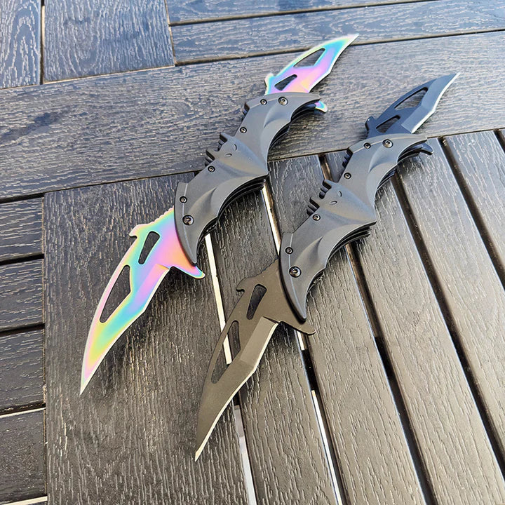 Versatile folding tool with ergonomic design and two blades for different tasks