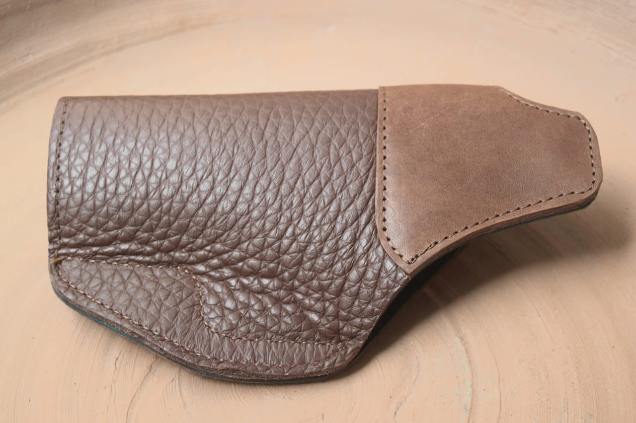 High-Quality Leather IWB Pistols Holster  – Comfortable, Concealed Carry