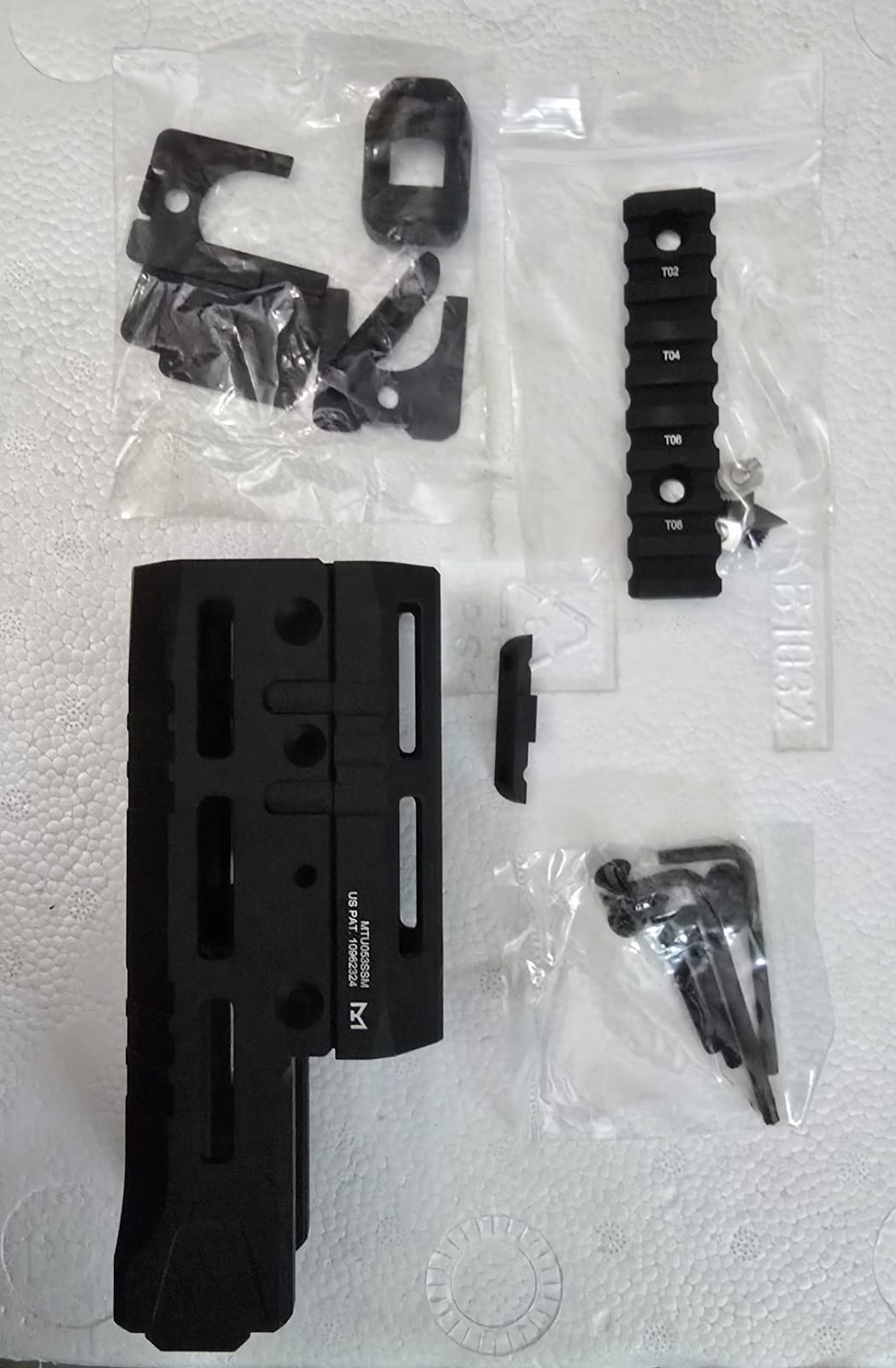 UTG SUPER SLIM M-LOK® AK HANDGUARD, FITS MOST AK RIFLES
