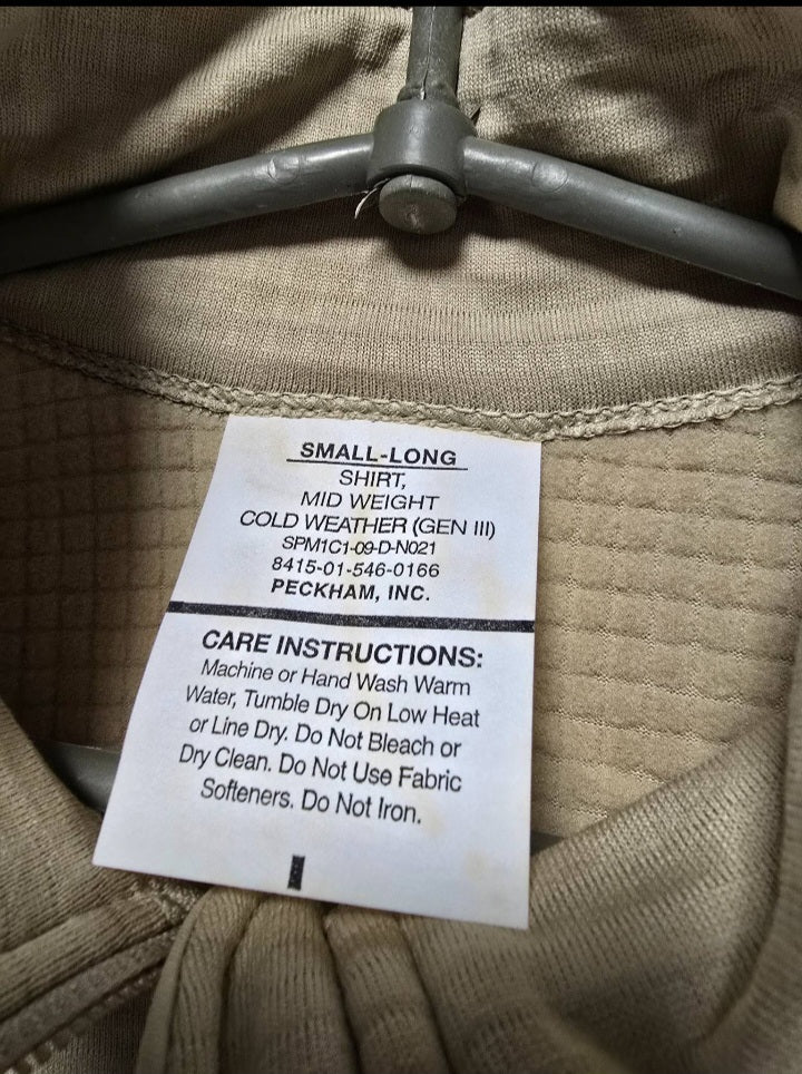 US Military ECWCS Gen III Level II mid-weight thermal wear.