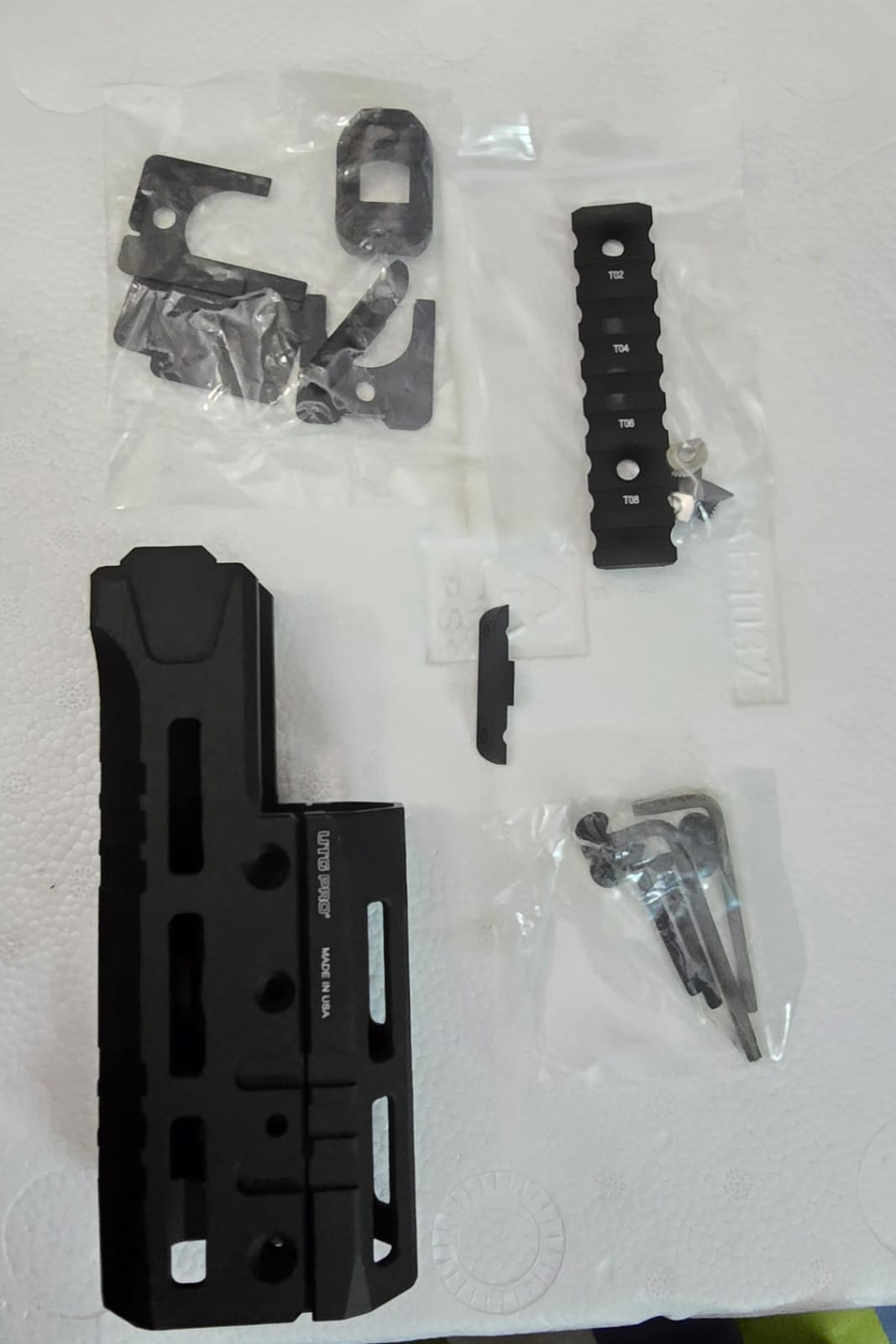 UTG SUPER SLIM M-LOK® AK HANDGUARD, FITS MOST AK RIFLES